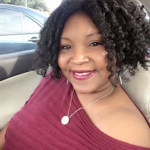 Meet your Posher, Twila